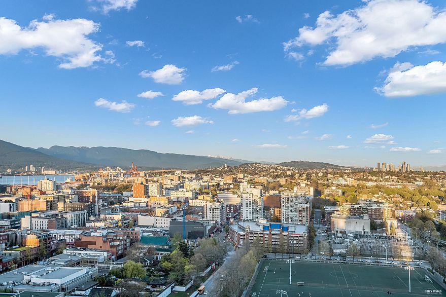 3101 688 Abbott Street