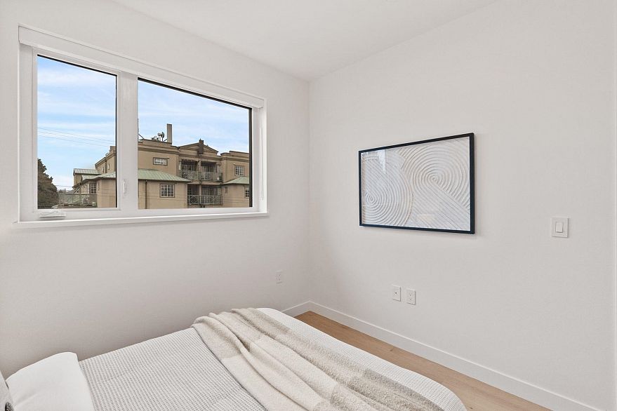 2 4963 Chester Street