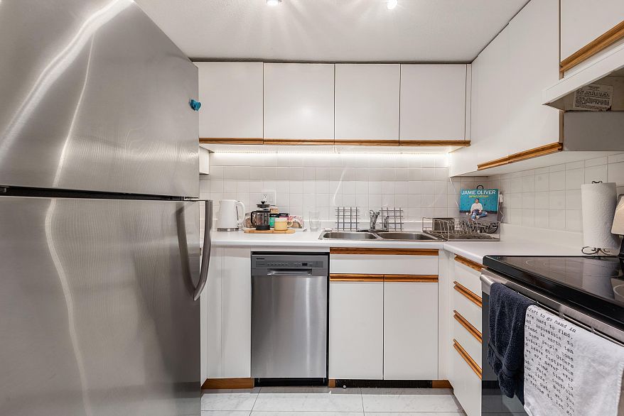 102 725 W 7th Avenue