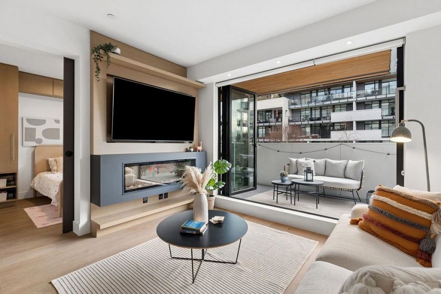 205 5089 Quebec Street