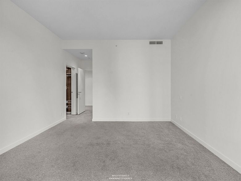 1301 277 Thurlow Street