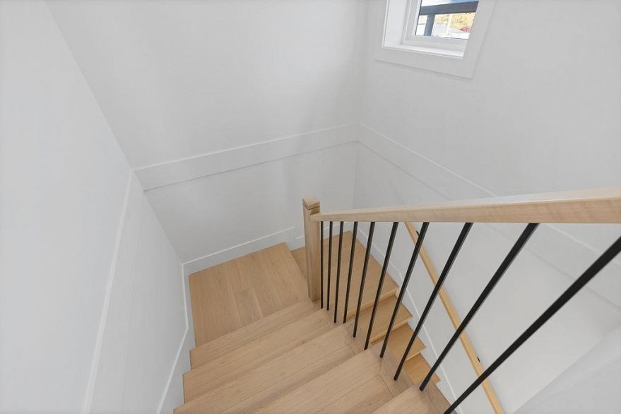 1 2447 E 41st Avenue