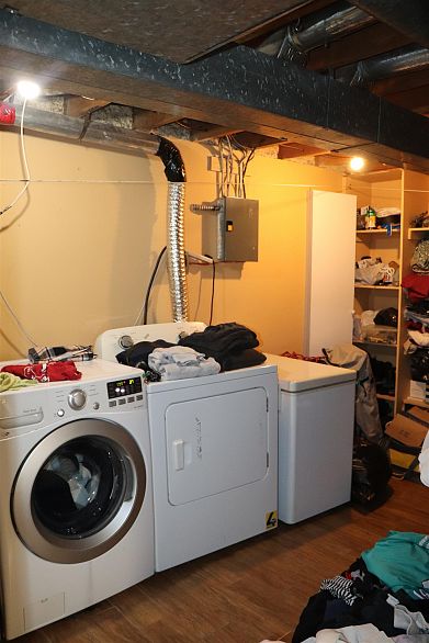 39 3421 E 49th Avenue