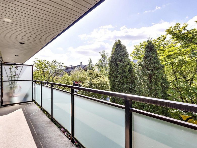 307 2255 York Avenue