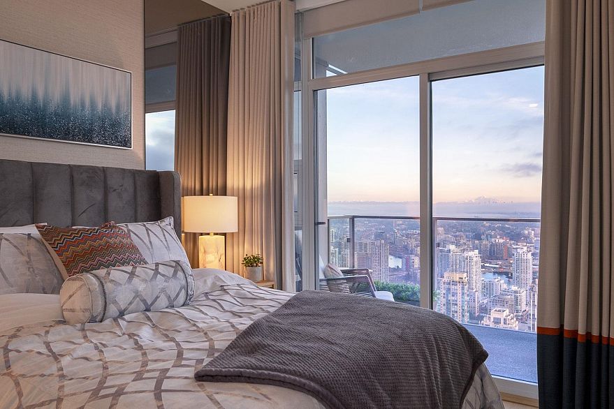 5205 1289 Hornby Street