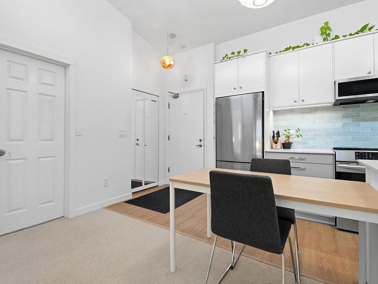 314 2416 W 3rd Avenue