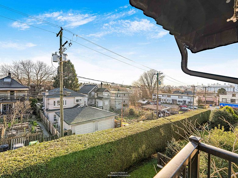 306 2222 Cambridge Street