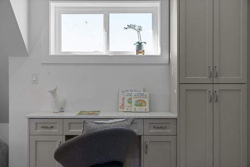 1 2447 E 41st Avenue