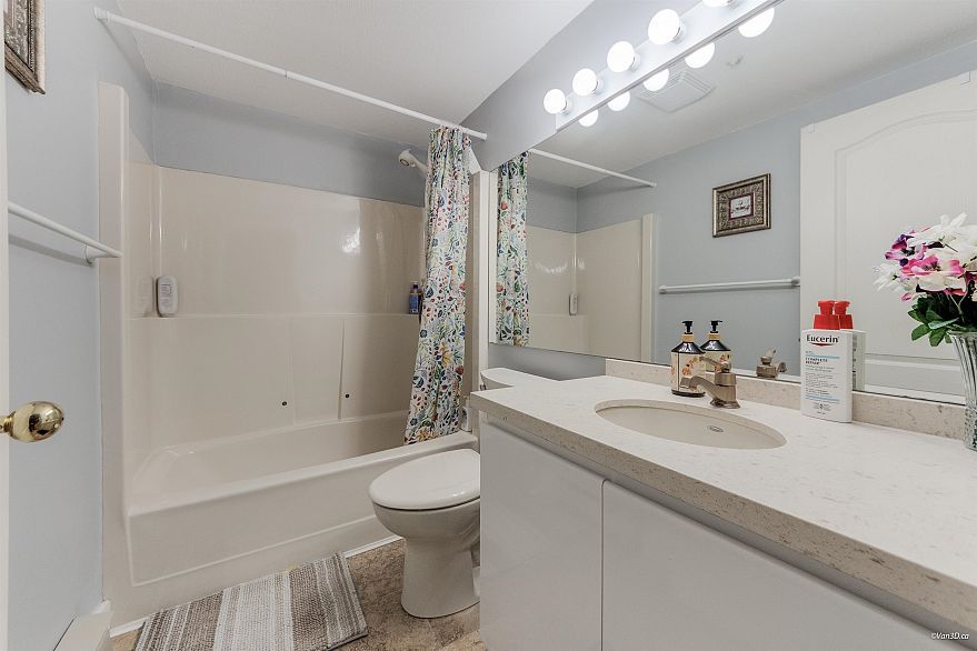 6 2150 SE Marine Drive