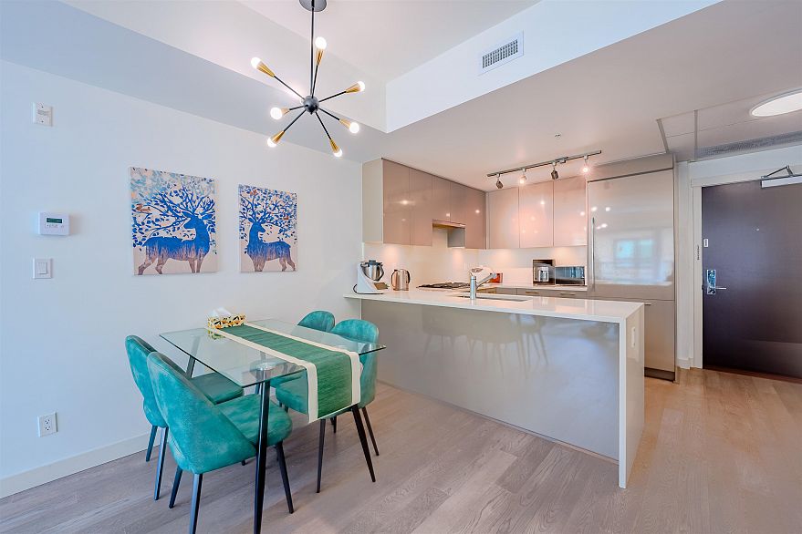 208 4408 Cambie Street