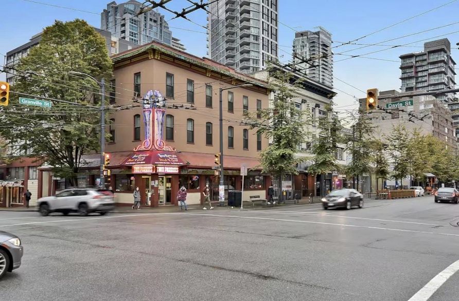 401 1238 Burrard Street