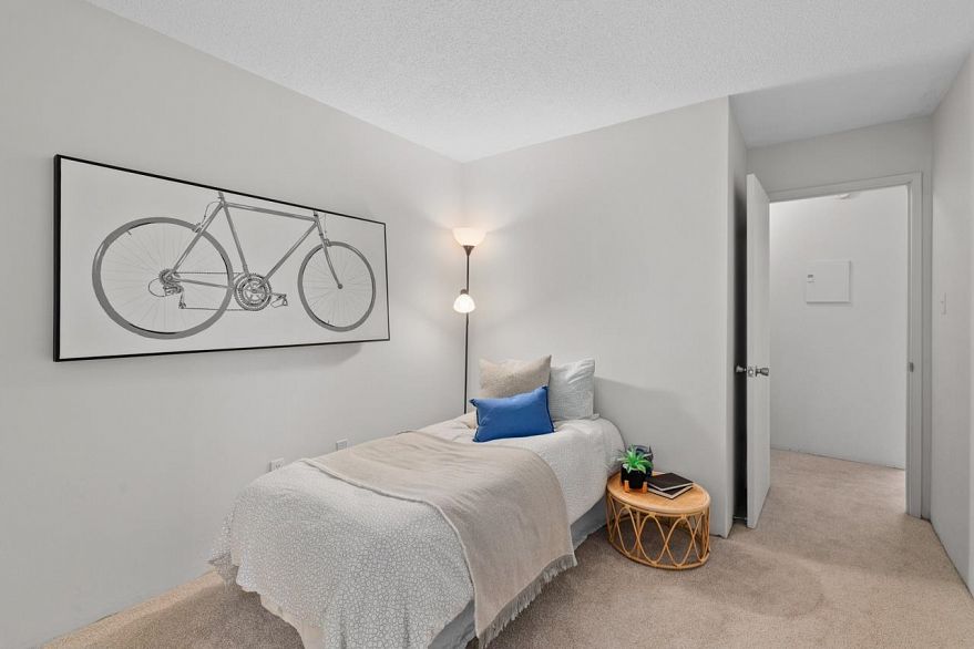 105 621 E 6th Avenue