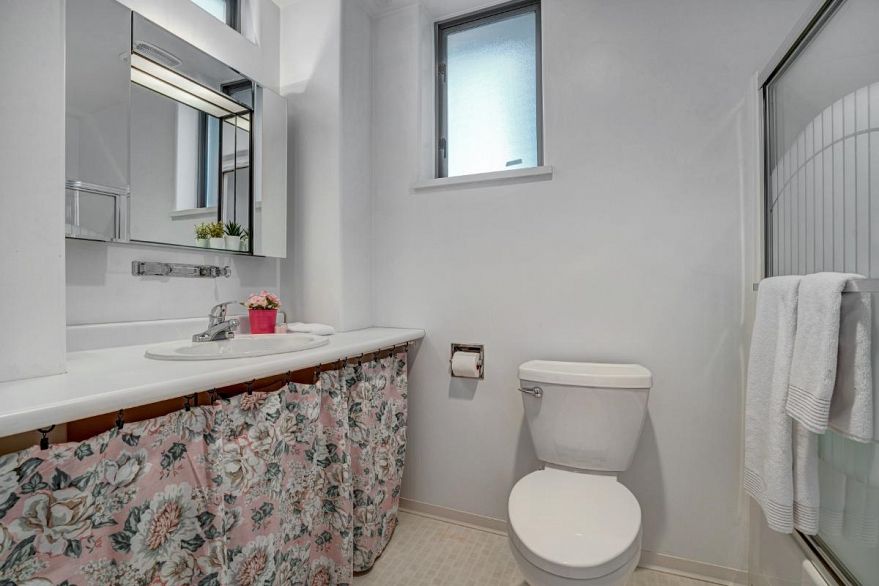 2856 W King Edward Avenue