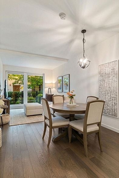 105 5383 Cambie Street