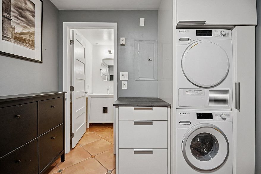 211 336 E 1st Avenue