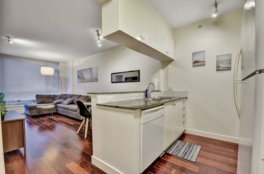 401 1238 Burrard Street