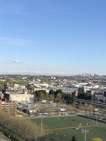 2108 63 Keefer Place