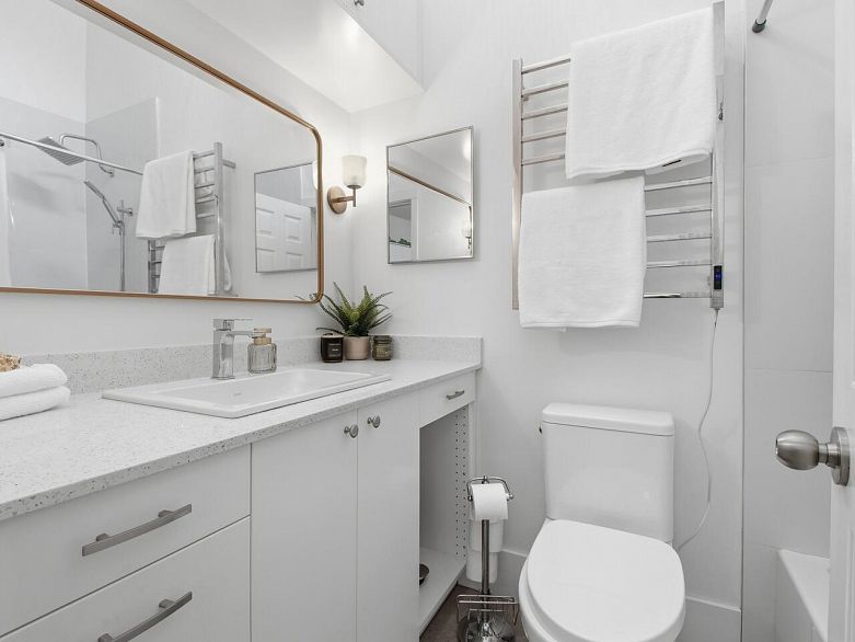 314 2416 W 3rd Avenue