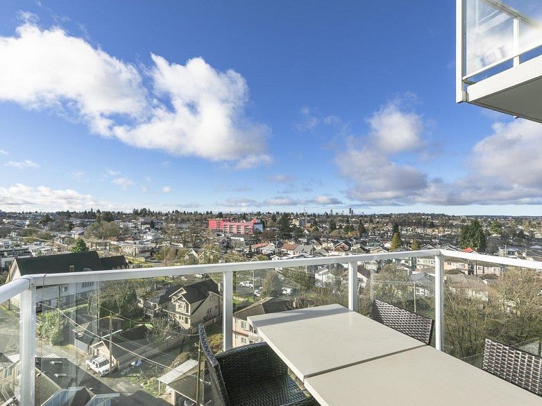 1106 2221 E 30th Avenue