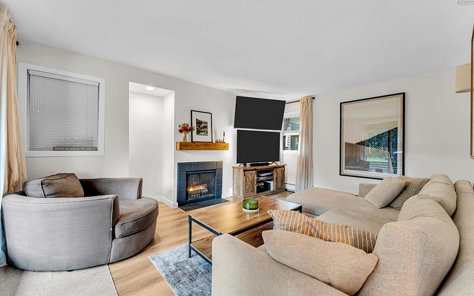 102 1935 W 1st Avenue