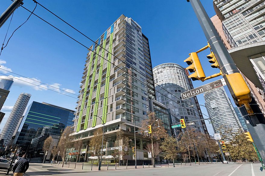 806 999 Seymour Street