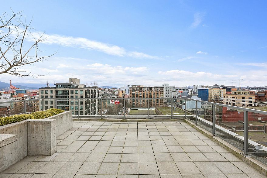 1110 66 W Cordova Street