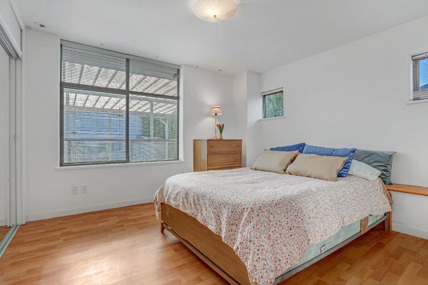 2856 W King Edward Avenue