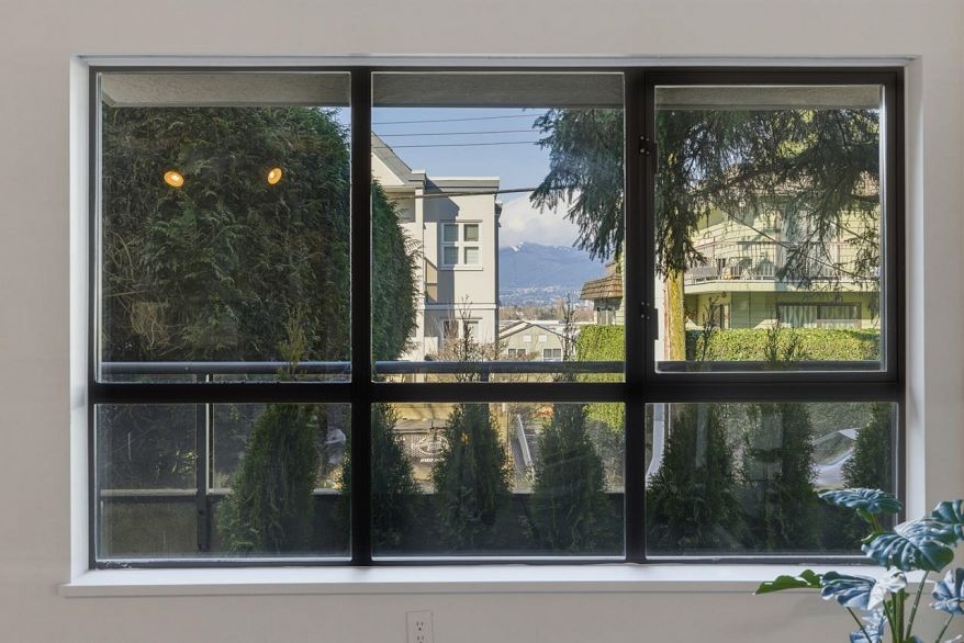 105 621 E 6th Avenue