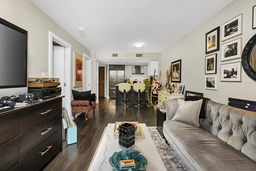 311 1618 Quebec Street