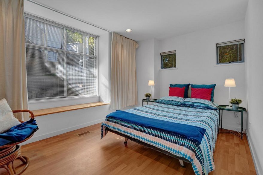 2856 W King Edward Avenue