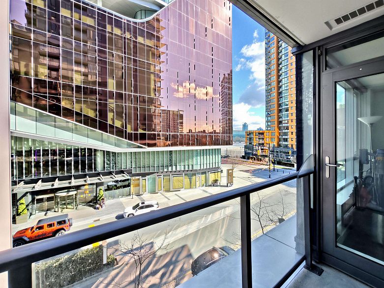 351 38 Smithe Street