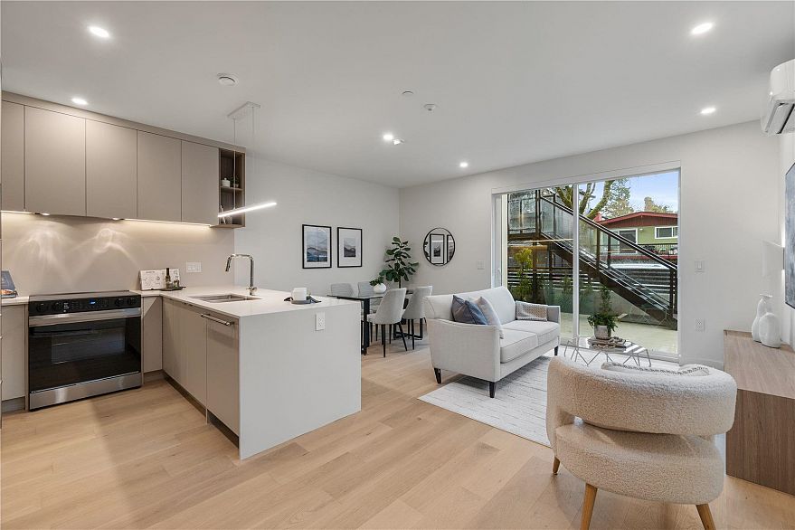 1 4693 Chester Street