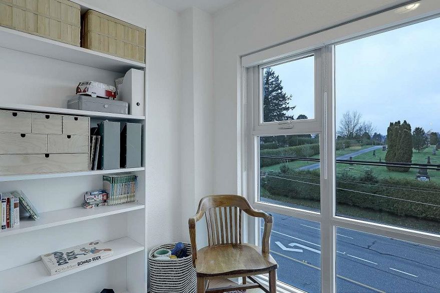 305 4868 Fraser Street