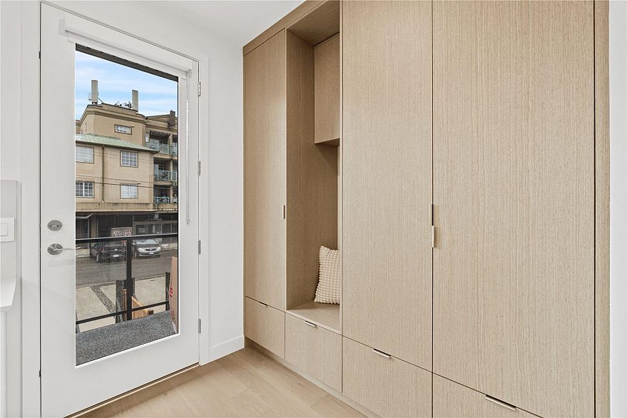 2 4963 Chester Street