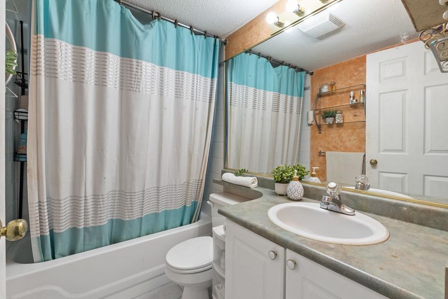 202 868 Kingsway Way