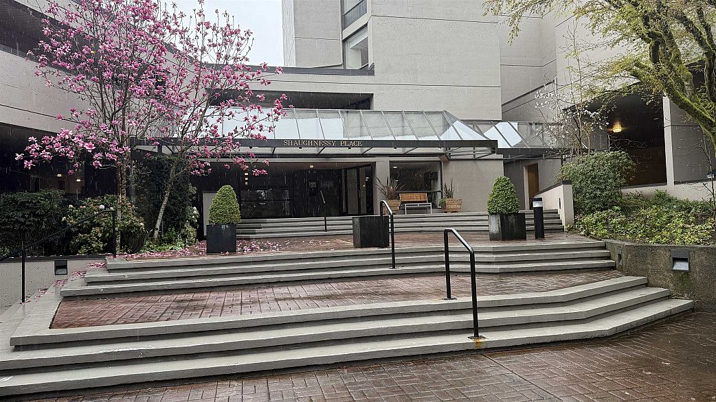 512 4900 Cartier Street