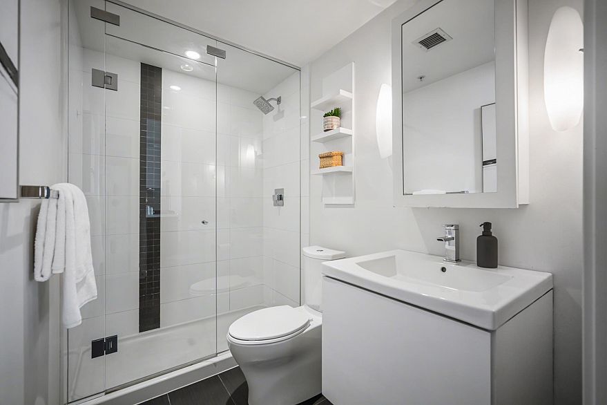 305 1775 Quebec Street