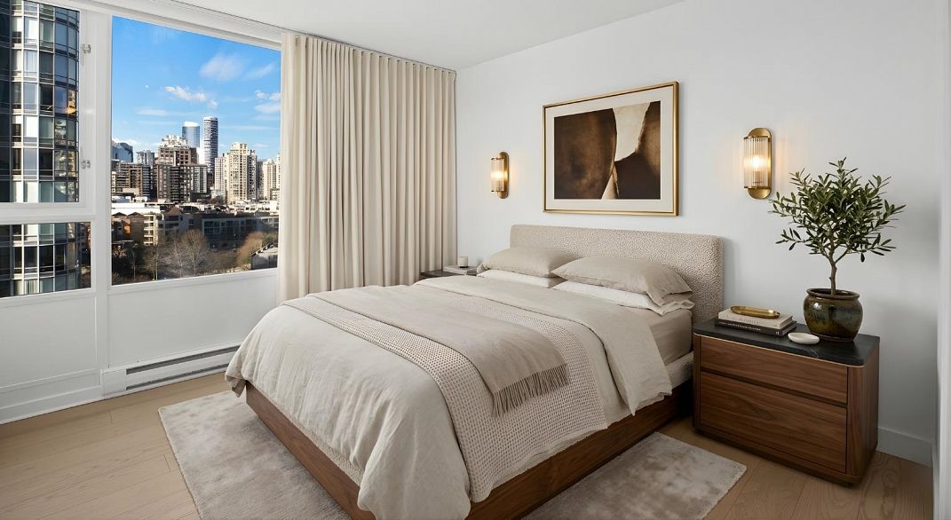 1507 1033 Marinaside Crescent