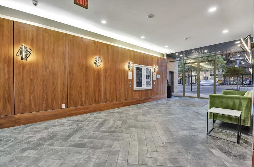 401 1238 Burrard Street