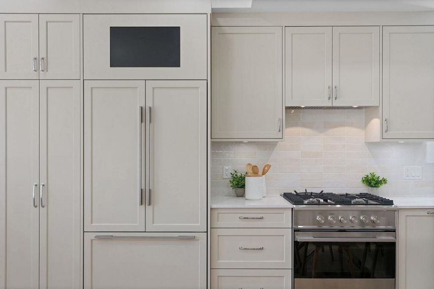 1 2447 E 41st Avenue