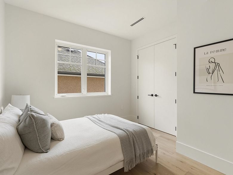 1 3919 W 18th Avenue