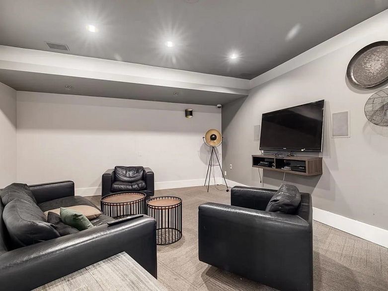 501 PACIFIC STREET, Vancouver BC V6Z 2X6