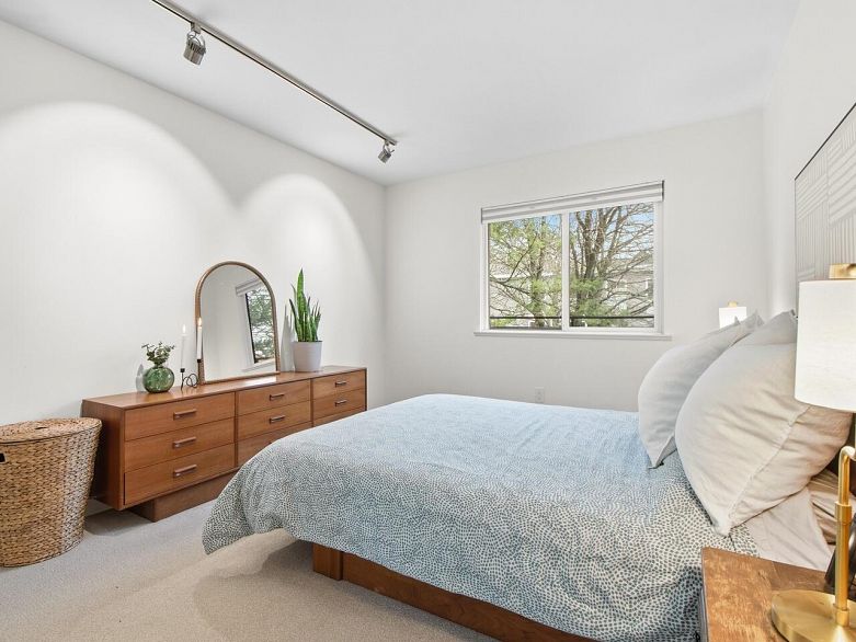 314 2416 W 3rd Avenue