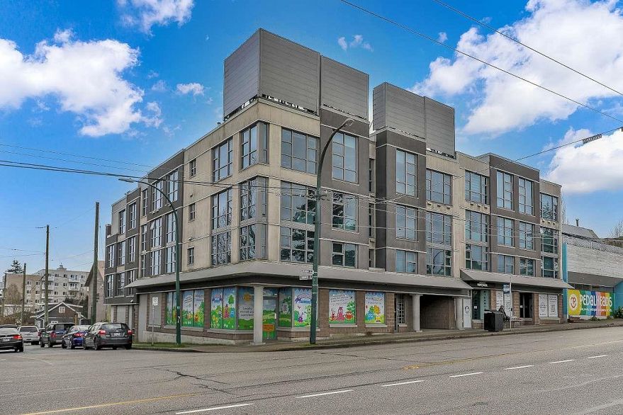 305 4868 Fraser Street