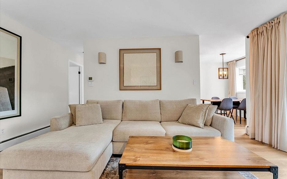 102 1935 W 1st Avenue