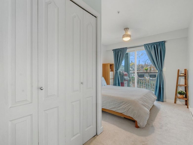 305 1915 E Georgia Street