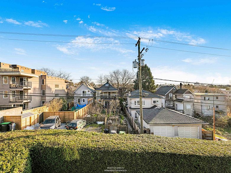 306 2222 Cambridge Street