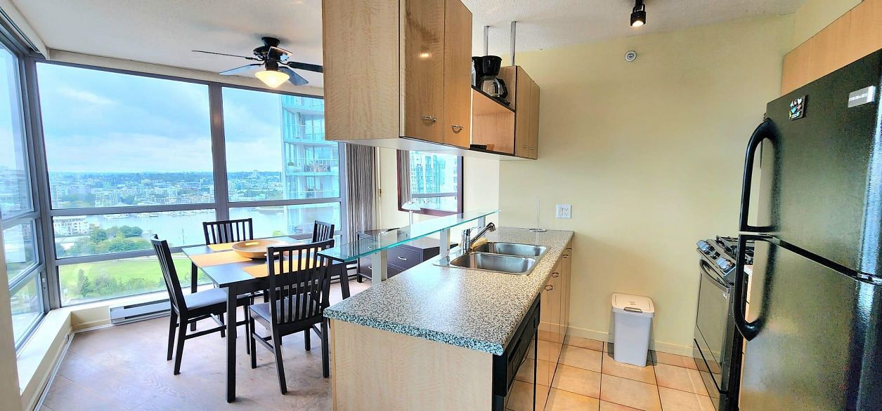 501 PACIFIC STREET, Vancouver BC V6Z 2X6