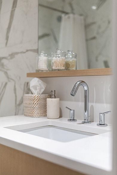 105 5383 Cambie Street