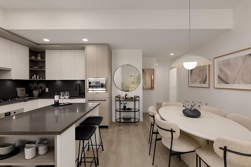 102 2268 E Broadway Street